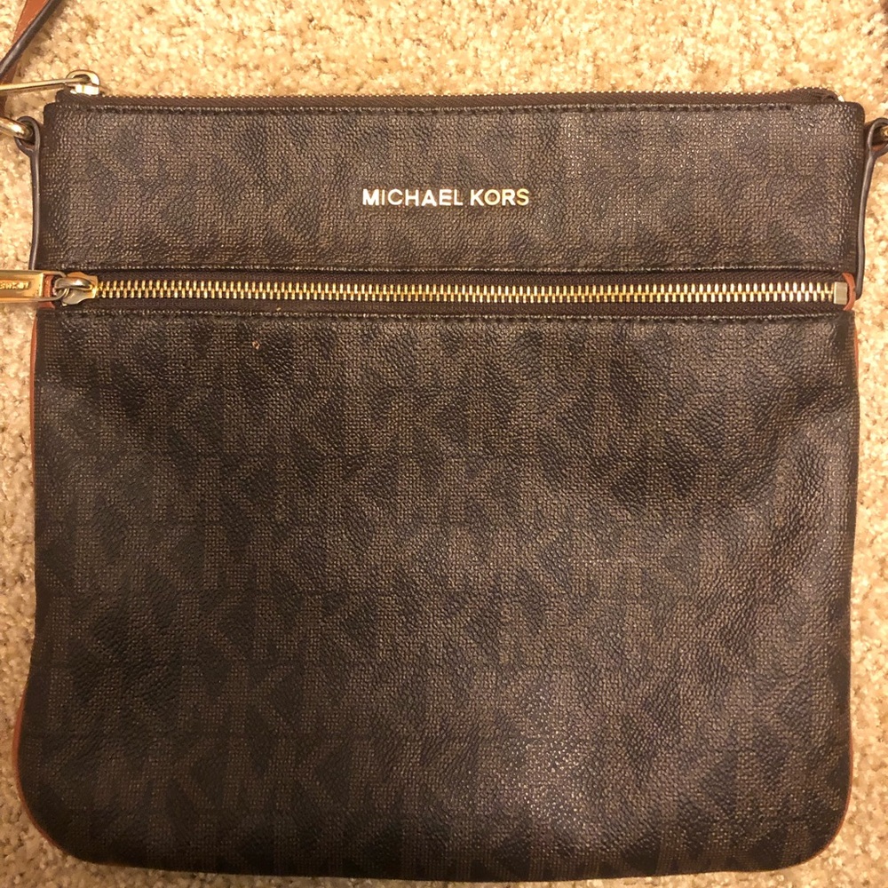 Michel Kors Crossbody Purse